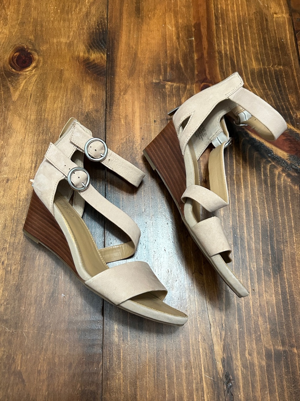 Franco Sarto Kitten Heel Wedge Summer Sandal Womens 8.5